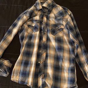 NWOT Wrangler Retro Premium shirt.